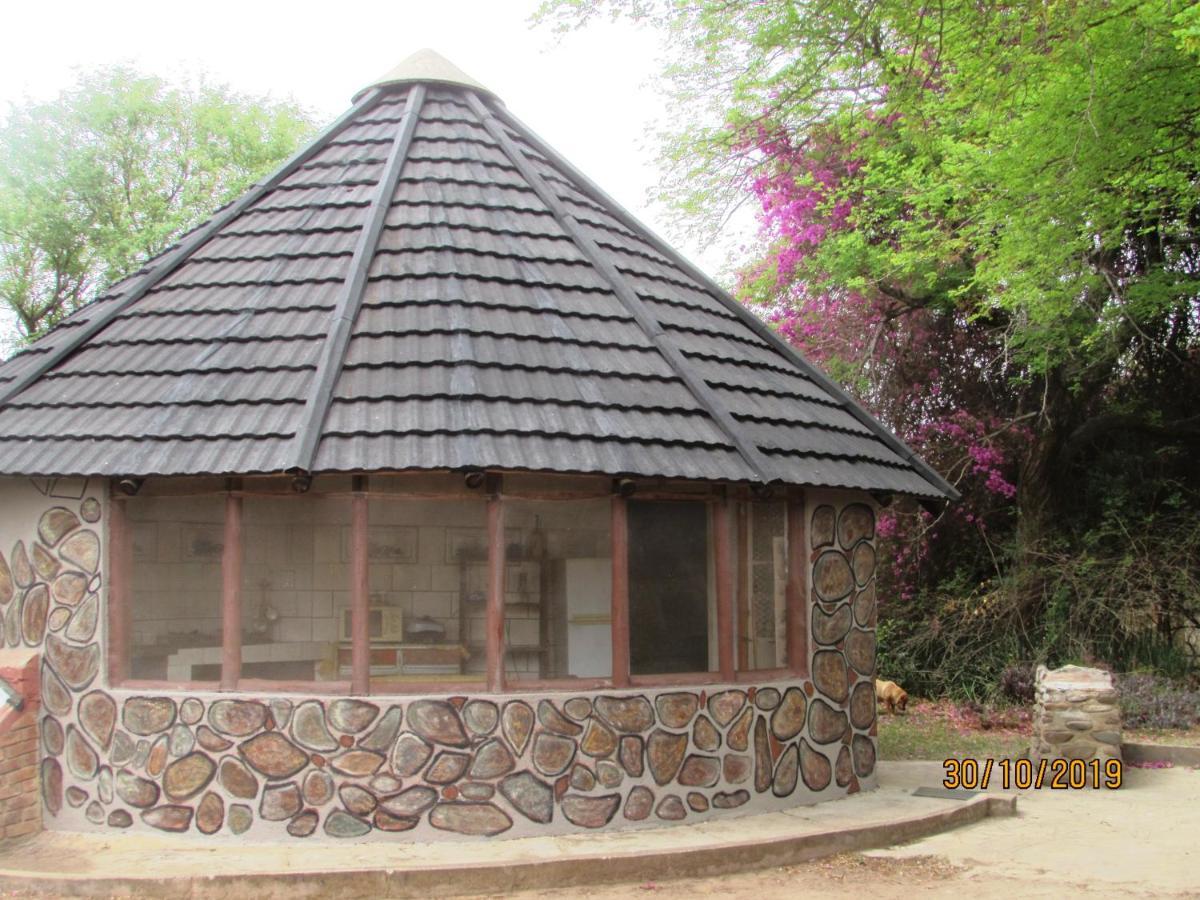 Amanzimlotzi Riverside Bush Camp Hoedspruit Exterior photo